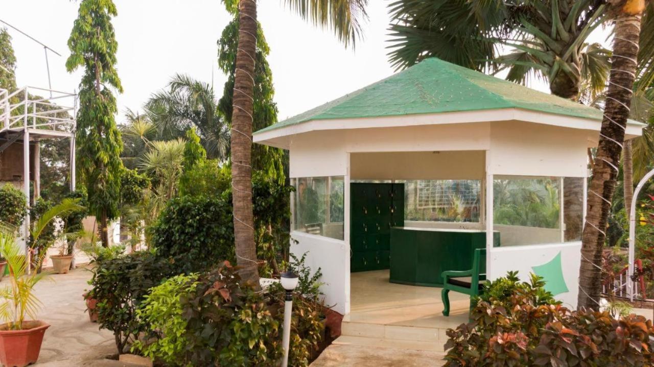 Tropical Valley Resort Morjim Exteriér fotografie